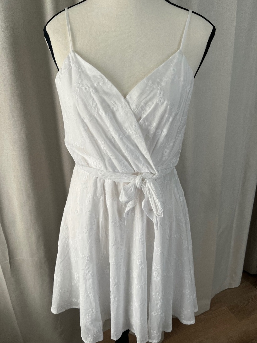Francesca's Summer Eyelet dress Medium